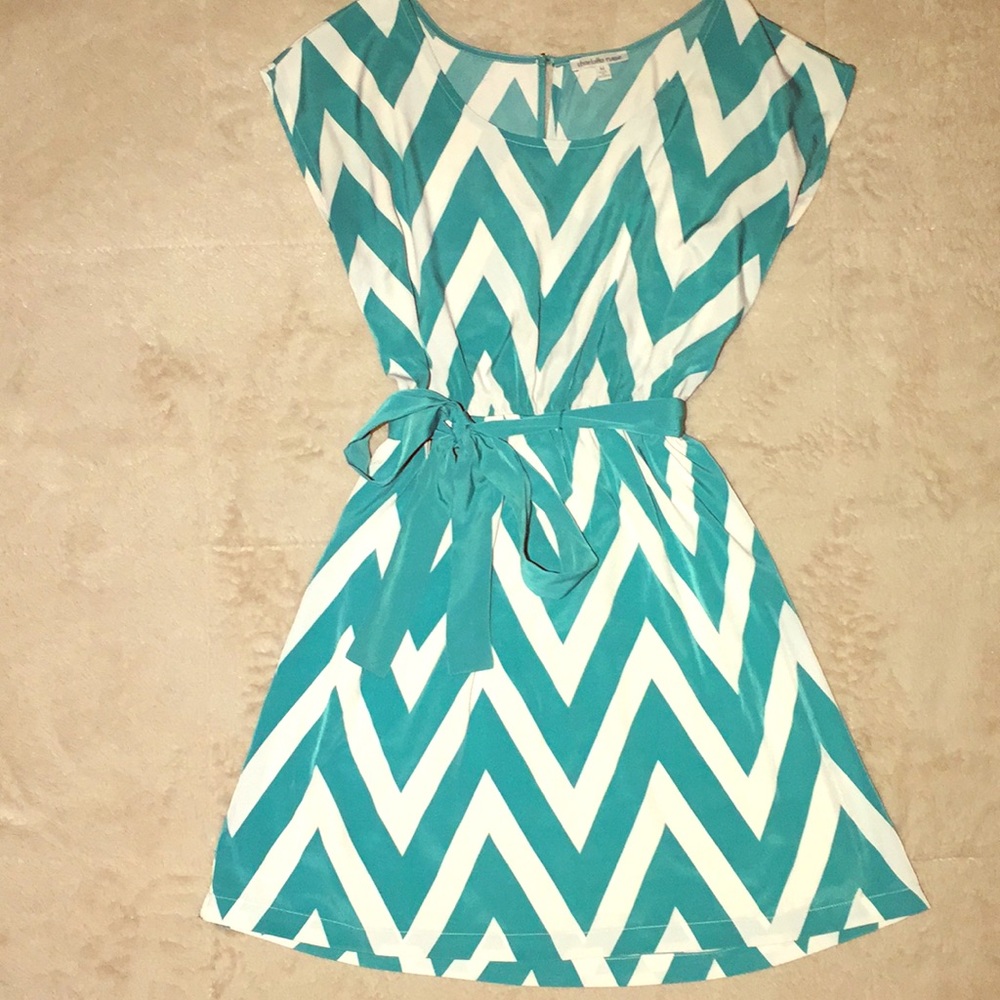 Chevron teal and white dress 👗